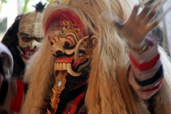 Bali met kinderen Barong dans (2)