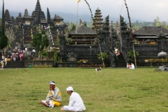 Bali met kinderen Besakih heilige pracht