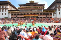 Tshechu Faro Bhutan met kinderen