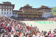 Tshechu Faro Bhutan met kinderen