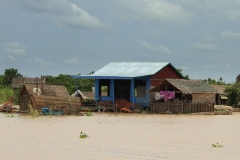 Huisjes op het Tonle Sap meer Cambodja