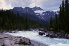 Beautiful Yoho NP Canada met kinderen