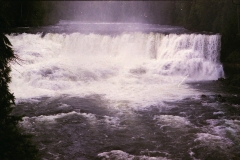 Wells Gray falls Canada met kinderen