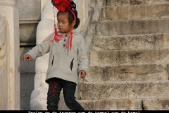Spelen op de trappen van de tempel van de hemel Beijing met kinderen