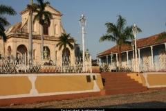 Trinidad kathedraal Cuba met kinderen