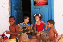 Trinidad vriendjes Cuba met kinderen