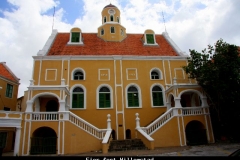 Fier fort Willemstad Curacao met kinderen