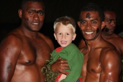 Fiji met kinderen ah zo stoer