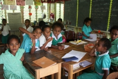 Fiji met kinderen schoolwerk