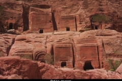 Petra graven Jordanië met kinderen
