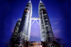 Petronas Twin Towers Kuala Lumpur met kinderen