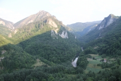 Tara canyon Montenegro met kinderen