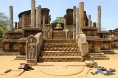 Polonnaruwa Sri Lanka met kinderen