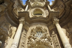 Gevel Kathedraal Valencia met kinderen