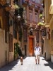 Smalle straatjes Valencia met kinderen