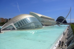 Uitzicht Calatrava Valencia met kinderen