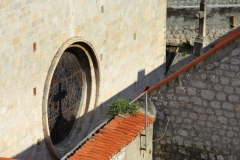 Kerk Dubrovnik Zuid Kroatië met kinderen