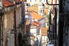 Straatje Dubrovnik Zuid Kroatië met kinderen