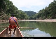 Embera-indianen Panama met kinderen