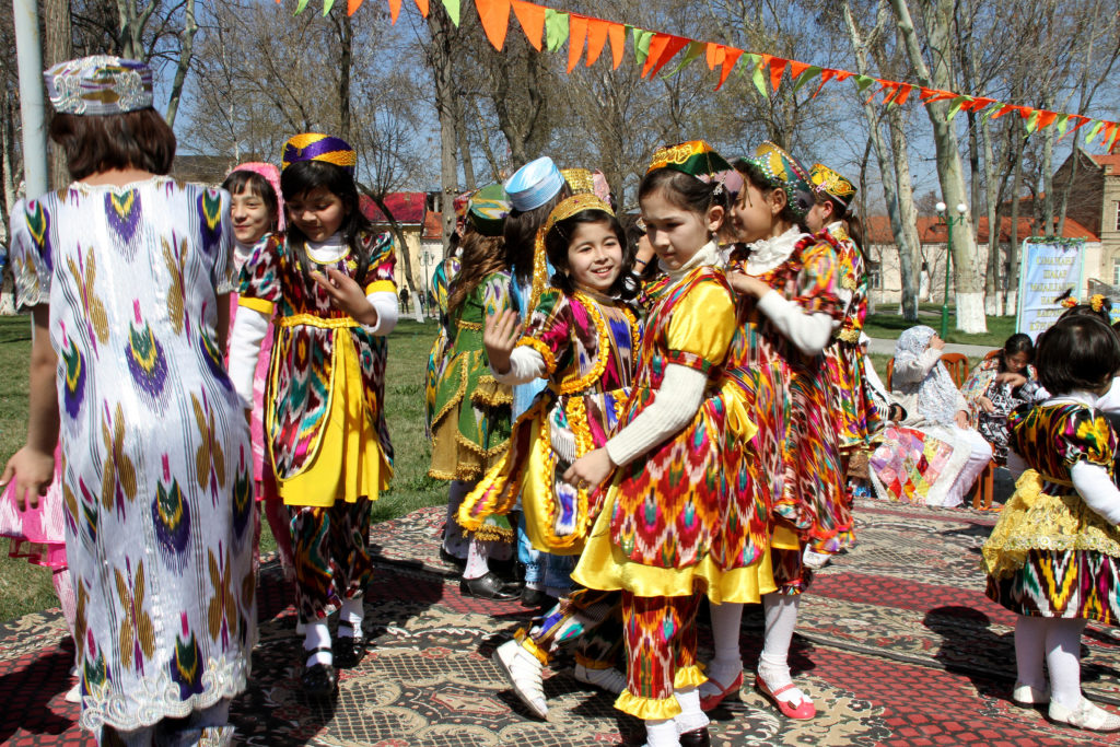 oezbekistan met kinderen